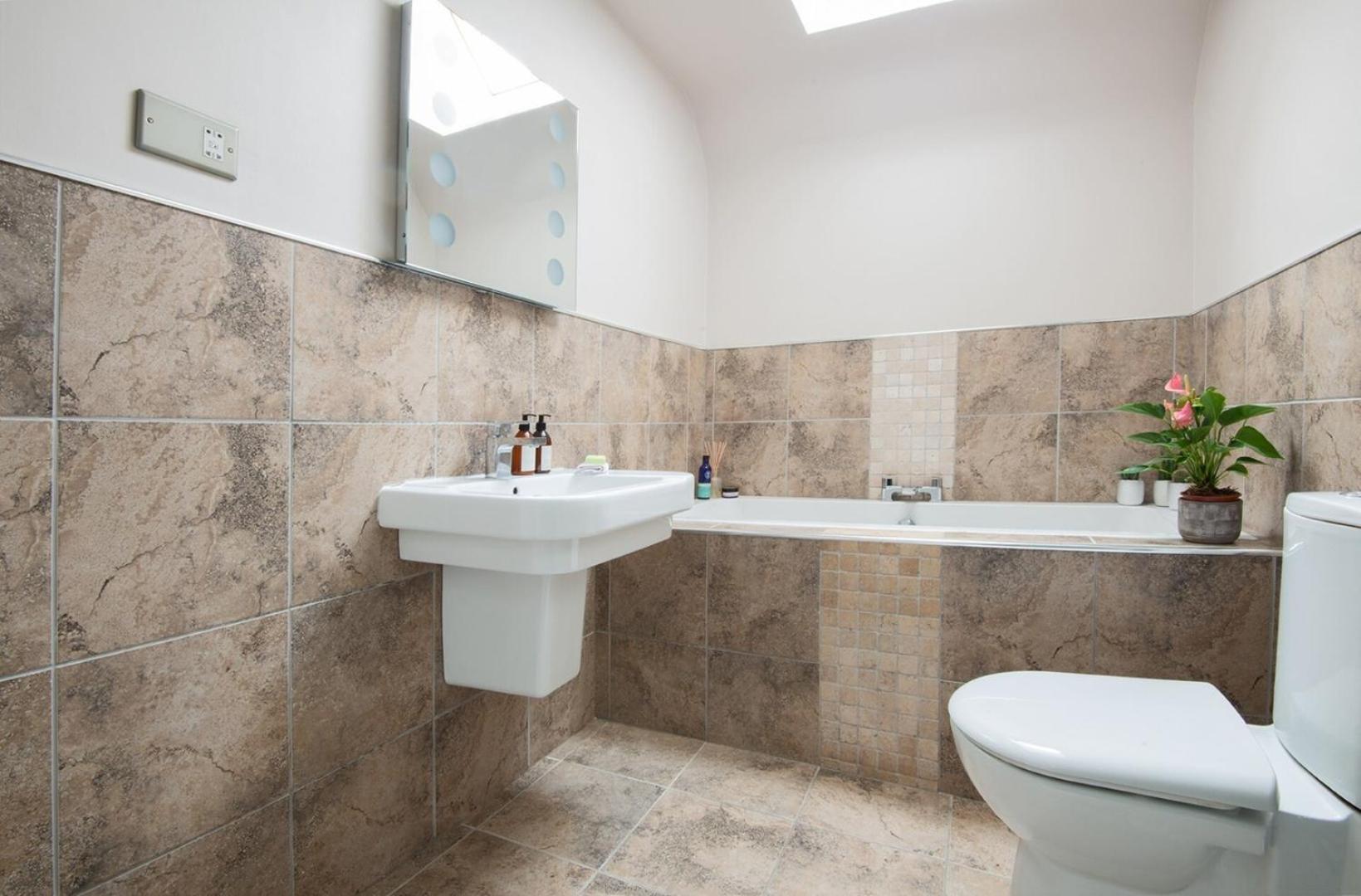 Charming 2 Bedroom Flat In The Heart Of Kirriemuir Exteriér fotografie